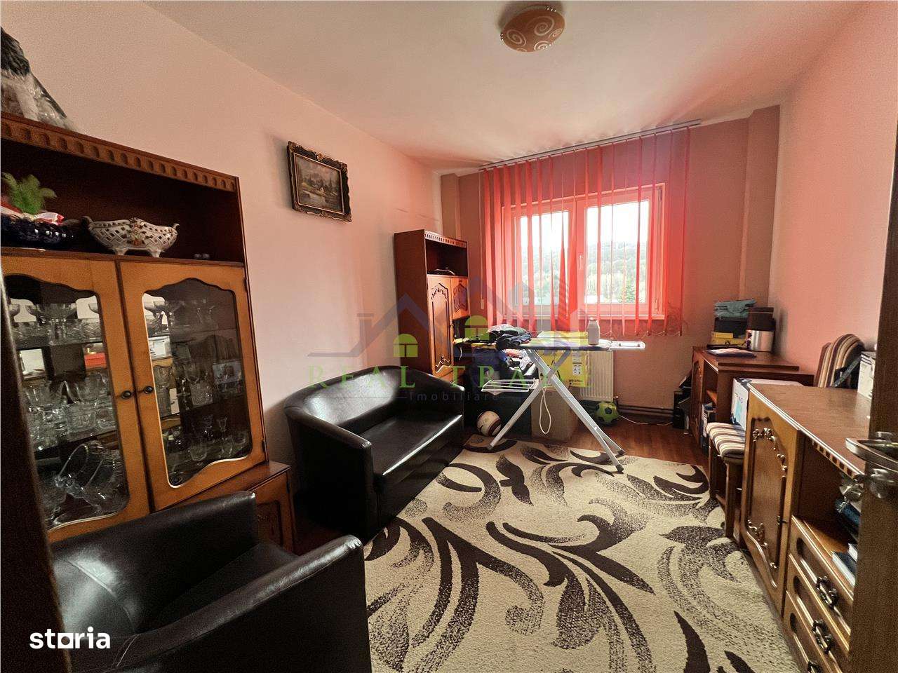 Apartament 4 camere decomandat, etaj intermediar Carpatilor- Lidl-4