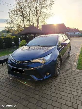 Toyota Avensis 2.0 D-4D Premium - 10