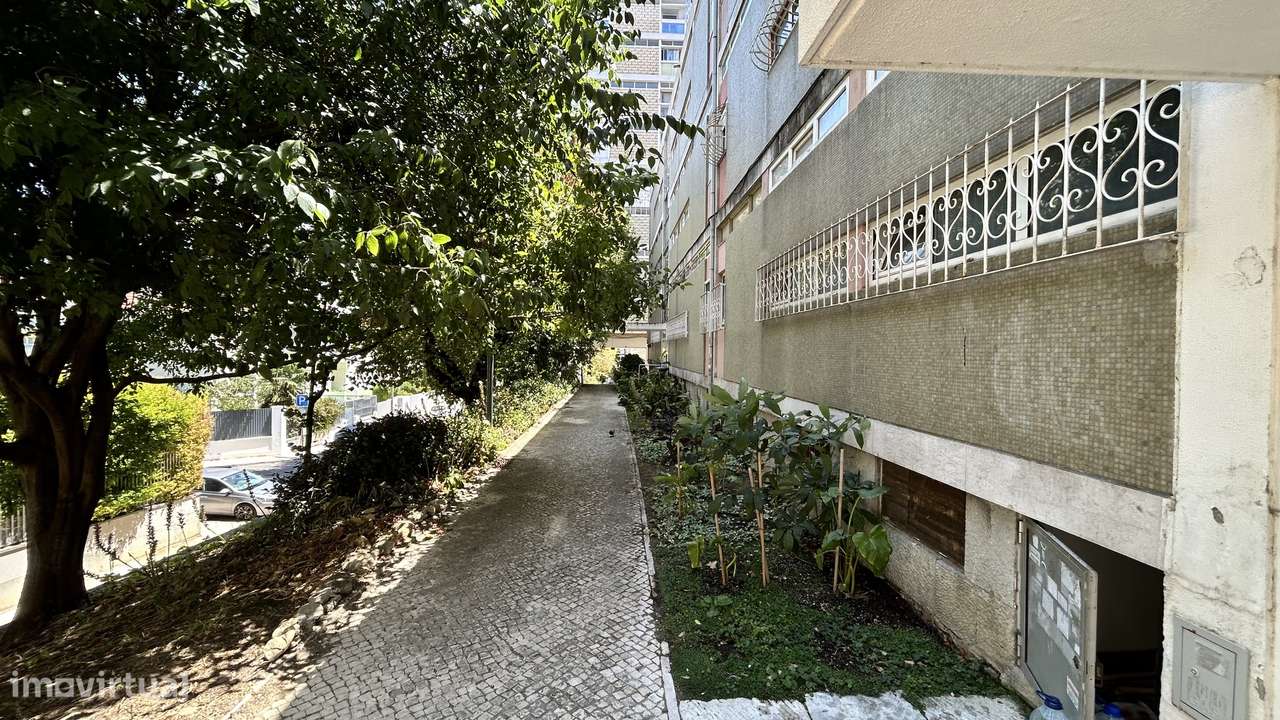 Apartamento T2 em Alvalade-10