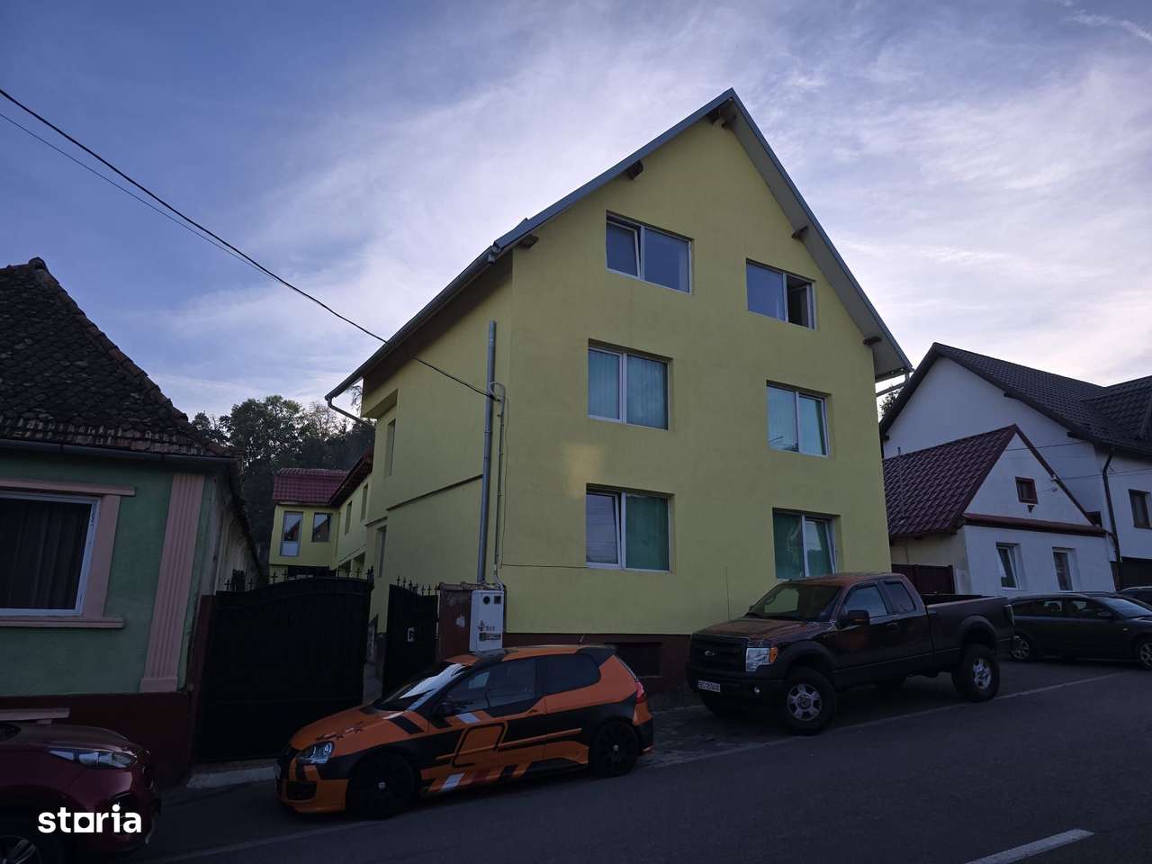 Casa,vila la Codlea 2 corpuri-0