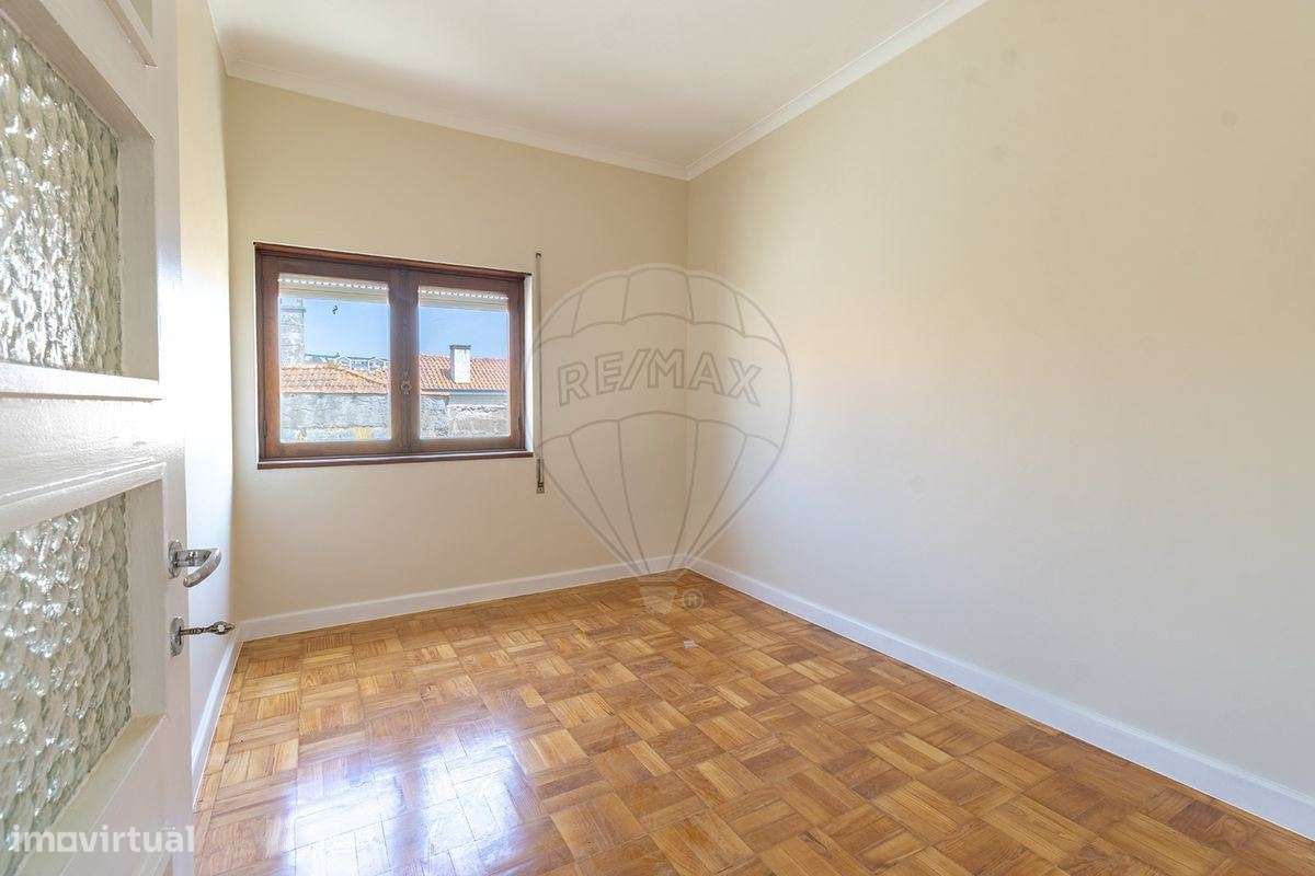 Moradia T3 com restaurante para venda na Praia da Granja - Grande imagem: 4/30