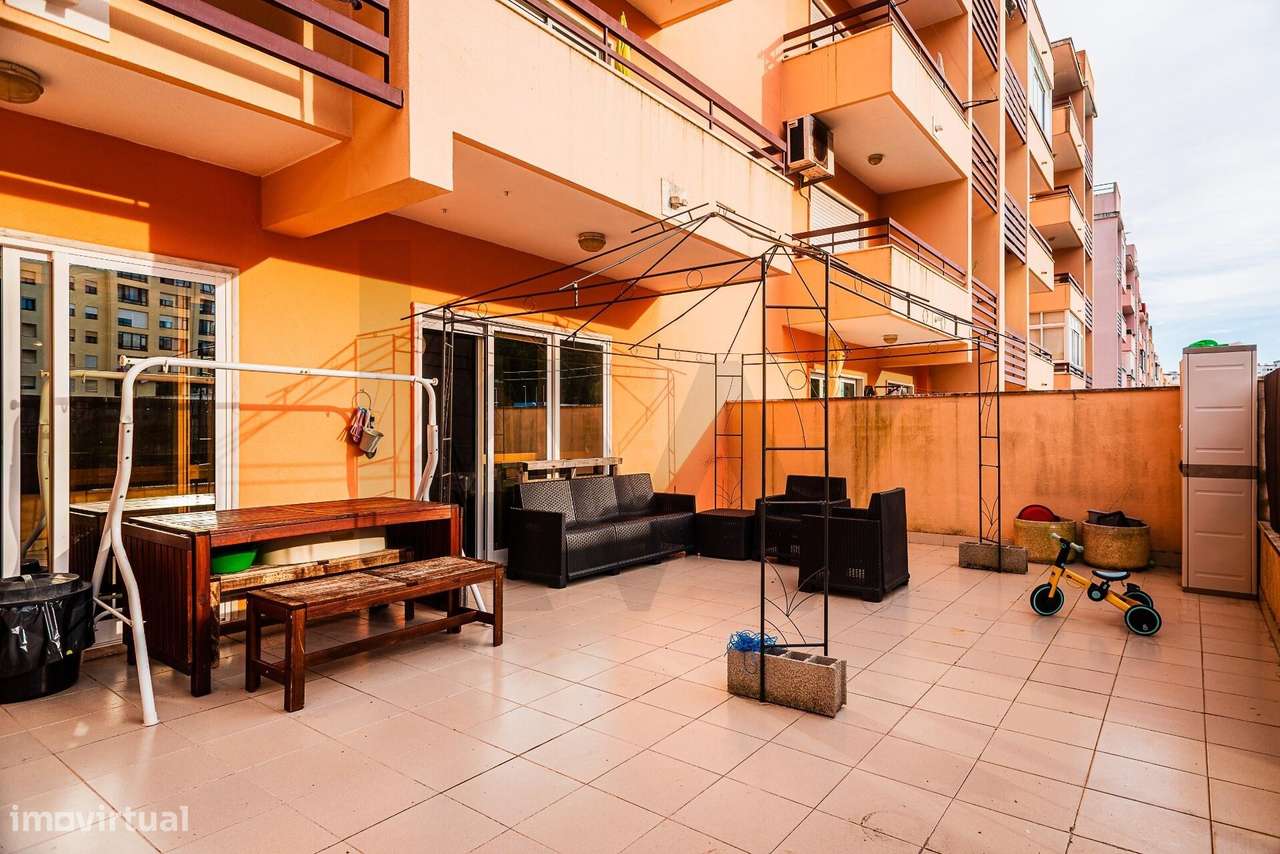 Quer um terraço gigante e dois quartos numa casa em Queluz?-18