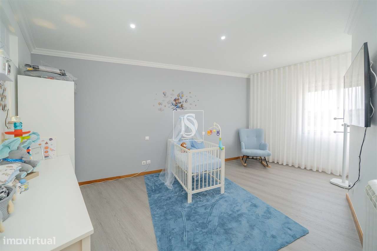 T2+1, Remodelado, com Garagem Fechada, a 1,2 km da Praia — Vila do Con-28