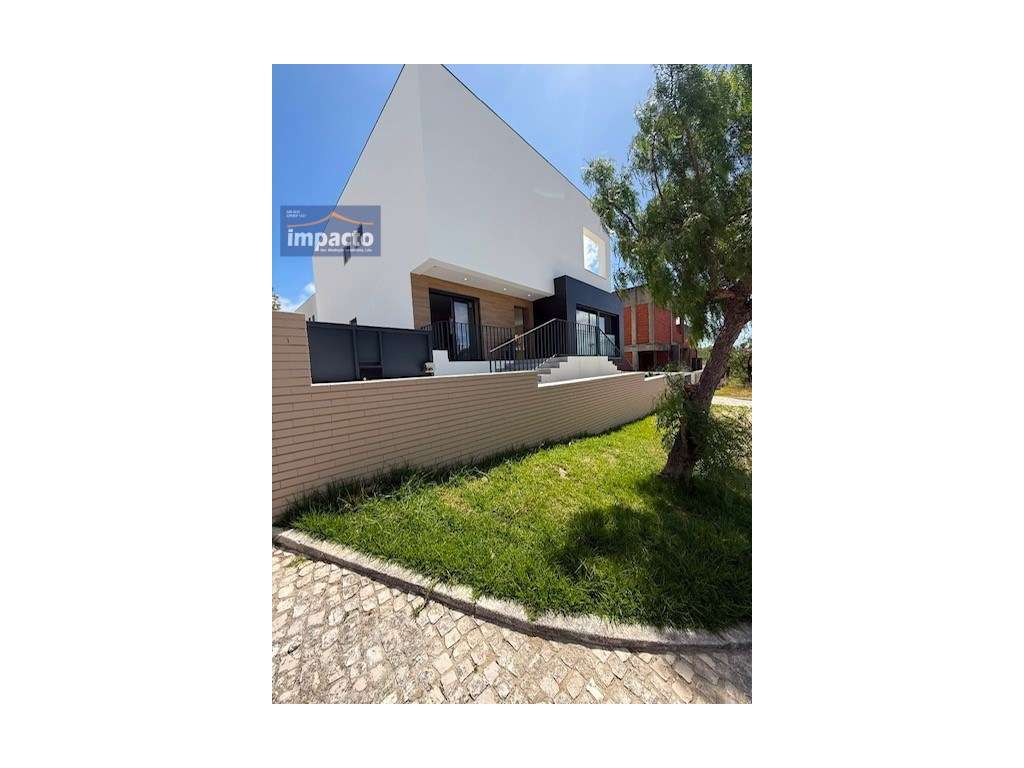 MORADIA NOVA T5, C/ PISCINA, PONTE DE ROL-11