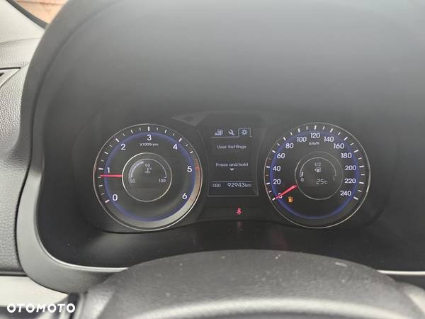 Hyundai i40 Kombi 1.7 CRDi Premium - 35