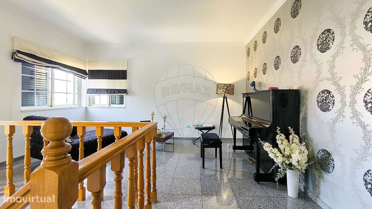 Moradia T5 para venda-23