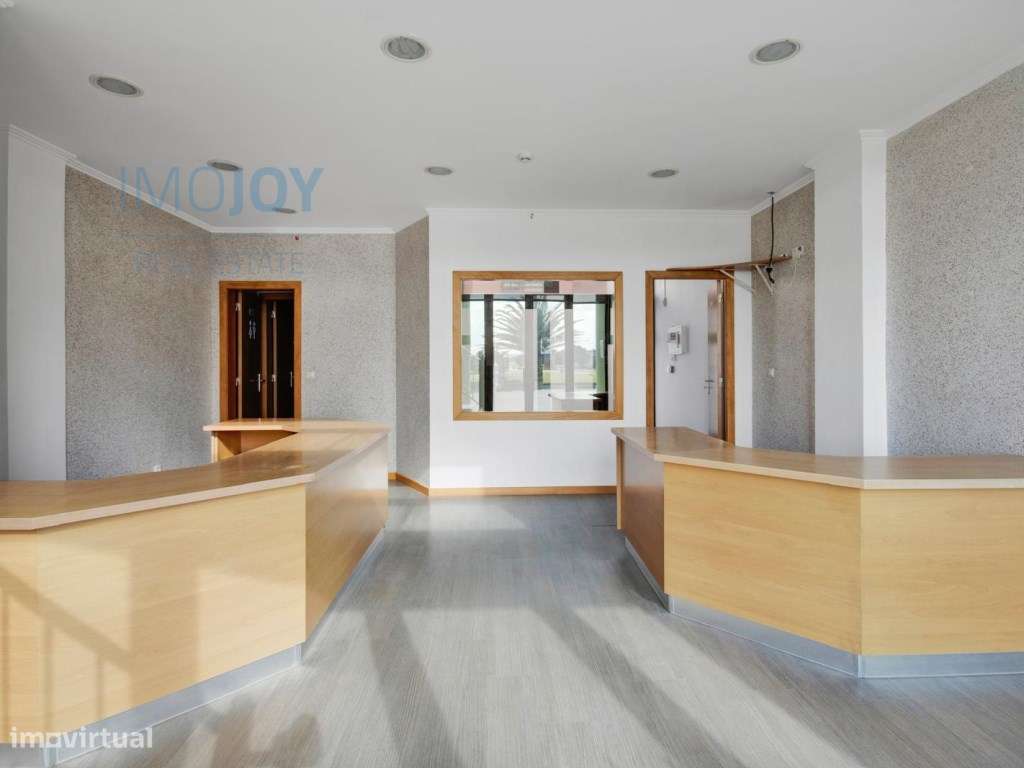 Espaçosa Loja para Venda em Peniche - Grande imagem: 3/26