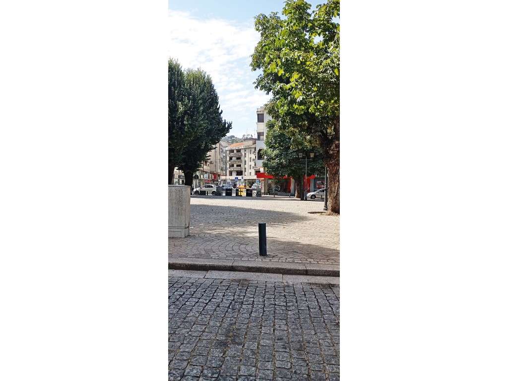 4 Frações para Venda | Centro de Lamego-9