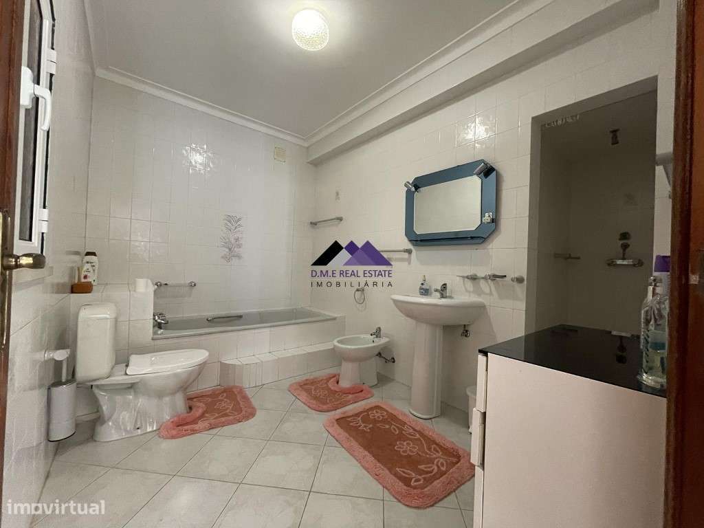 Moradia T3 c/ Piscina e Garagem-45