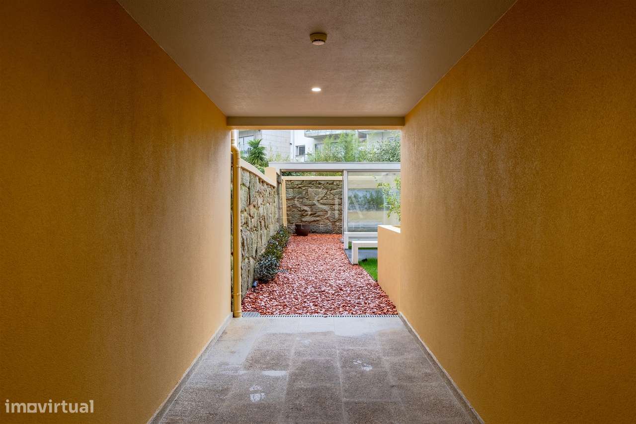 Apartamento T2 no Último Piso com Terraço na Boavista, Porto-34