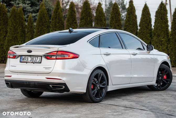 Ford Fusion 2.0 EcoBoost Titanium - 9