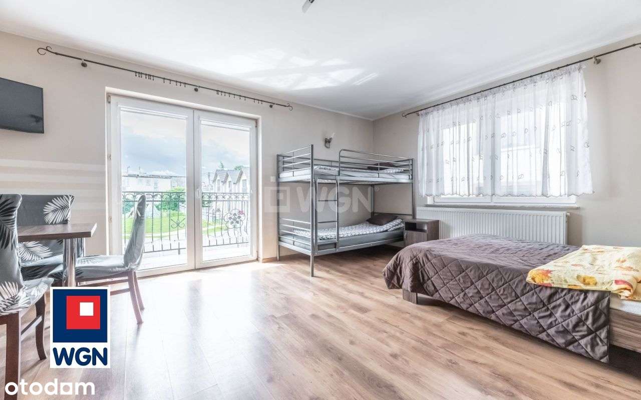 Pensjonat z 2 budynkami gościnnymi, basenem i jacu-9