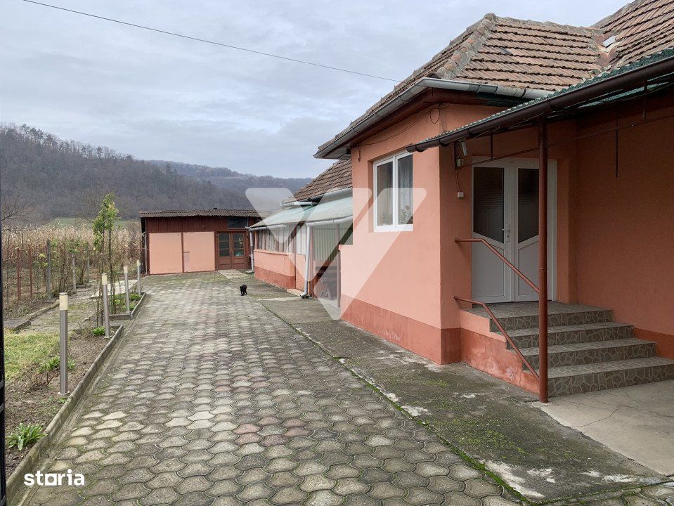 Casa individuala 3 camere, pivnita, teren 1245 mp - Agarbiciu, Sibiu