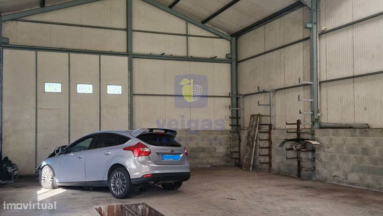 Armazém sito em Arrabal a cerca de 12 kms de Leiria e 15 kms de Fátima - Grande imagem: 4/20