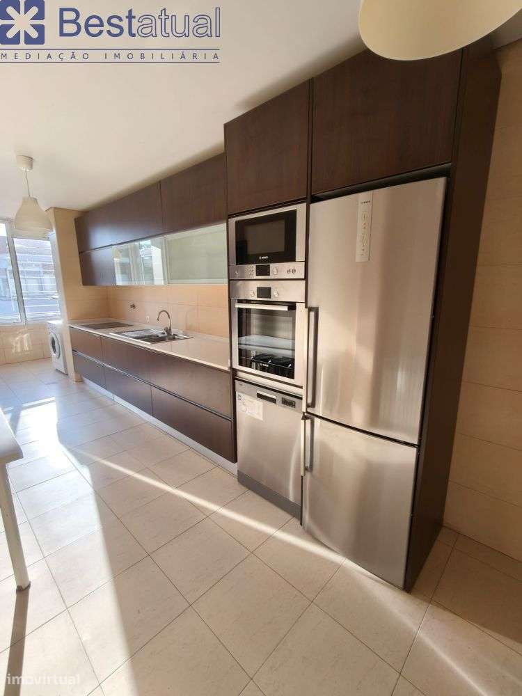 T4 com 186 m2 + Terraço com 186 m2 - Junto ao Centro-18
