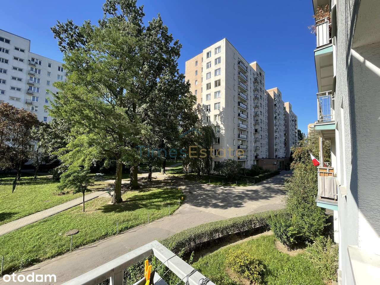 Funkcjonalne i umeblowane 3 pokoje przy metrze-11