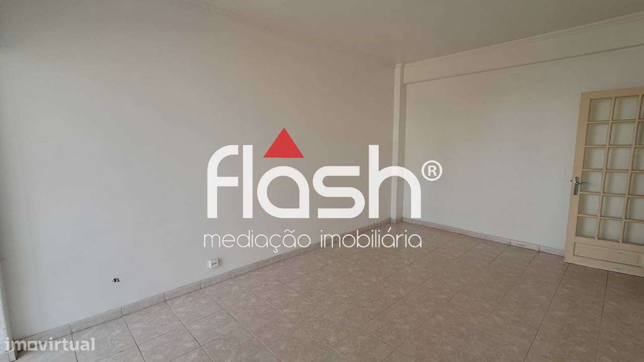 T2 Remodelado com elevador e arrecadação na Figueirinha -Oeiras-8