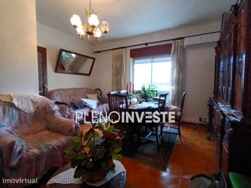 Apartamento T2 à venda na Torre da Marinha-7