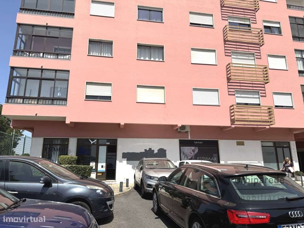 Loja com 110m2 em São Marcos Cacém - Grande imagem: 4/21