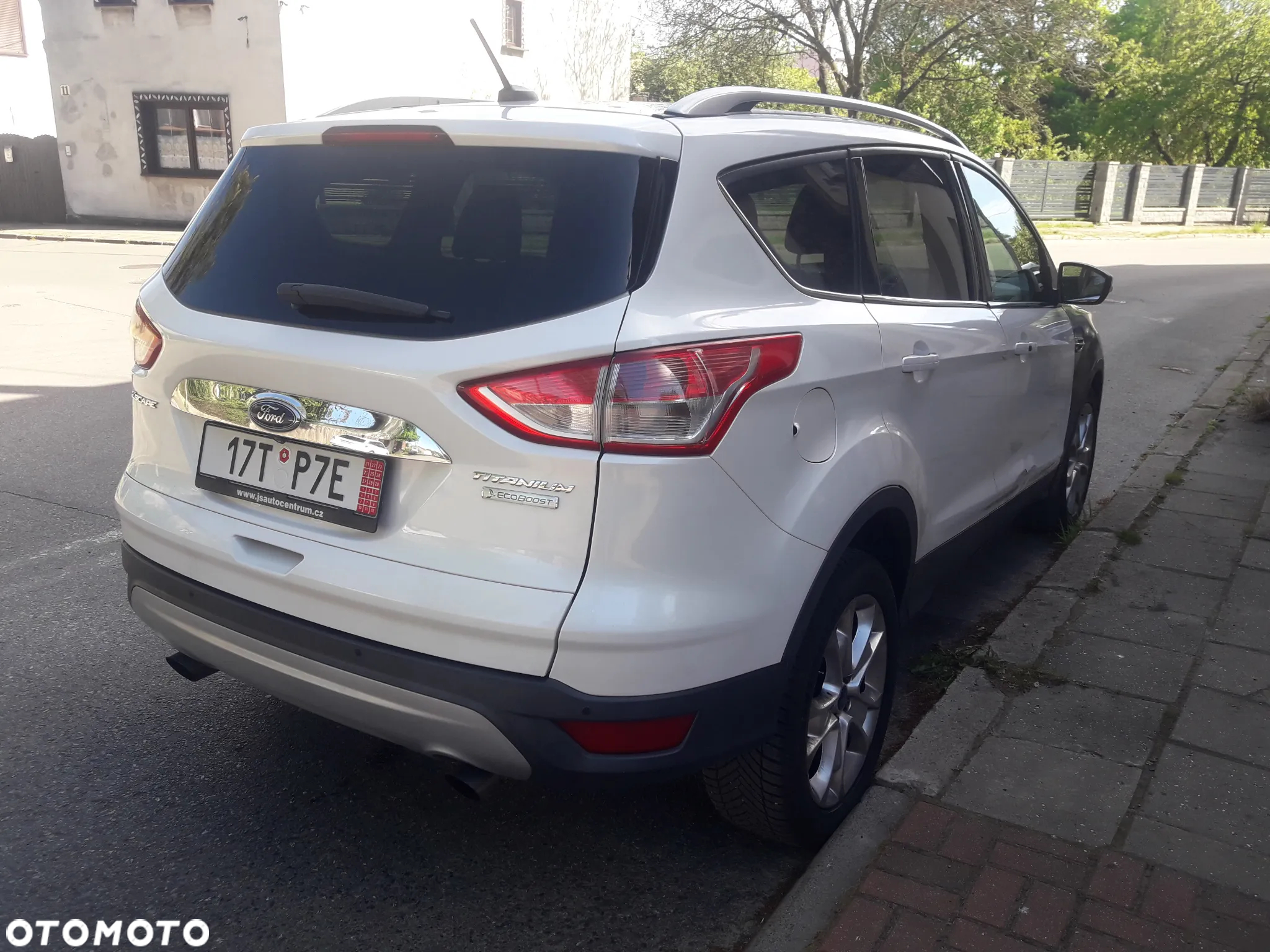 Ford Kuga 2.0 EcoBoost 4x4 Titanium - 4