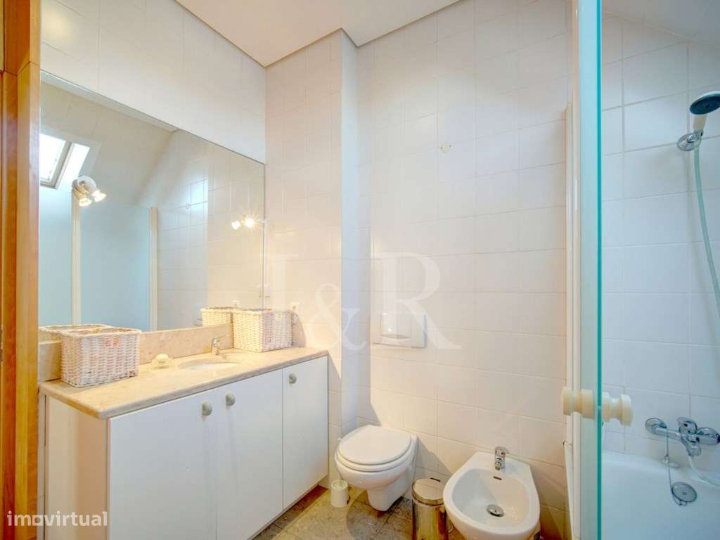 Apartamento T3 duplex com varanda no Chiado, Lisboa-15