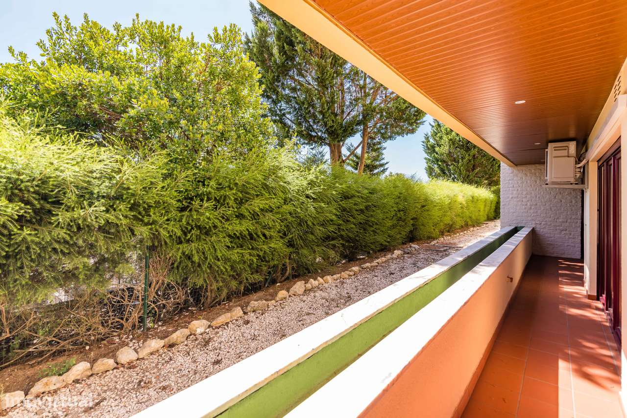 T3 duplex Belas Clube de Campo | parqueamento | varanda-36