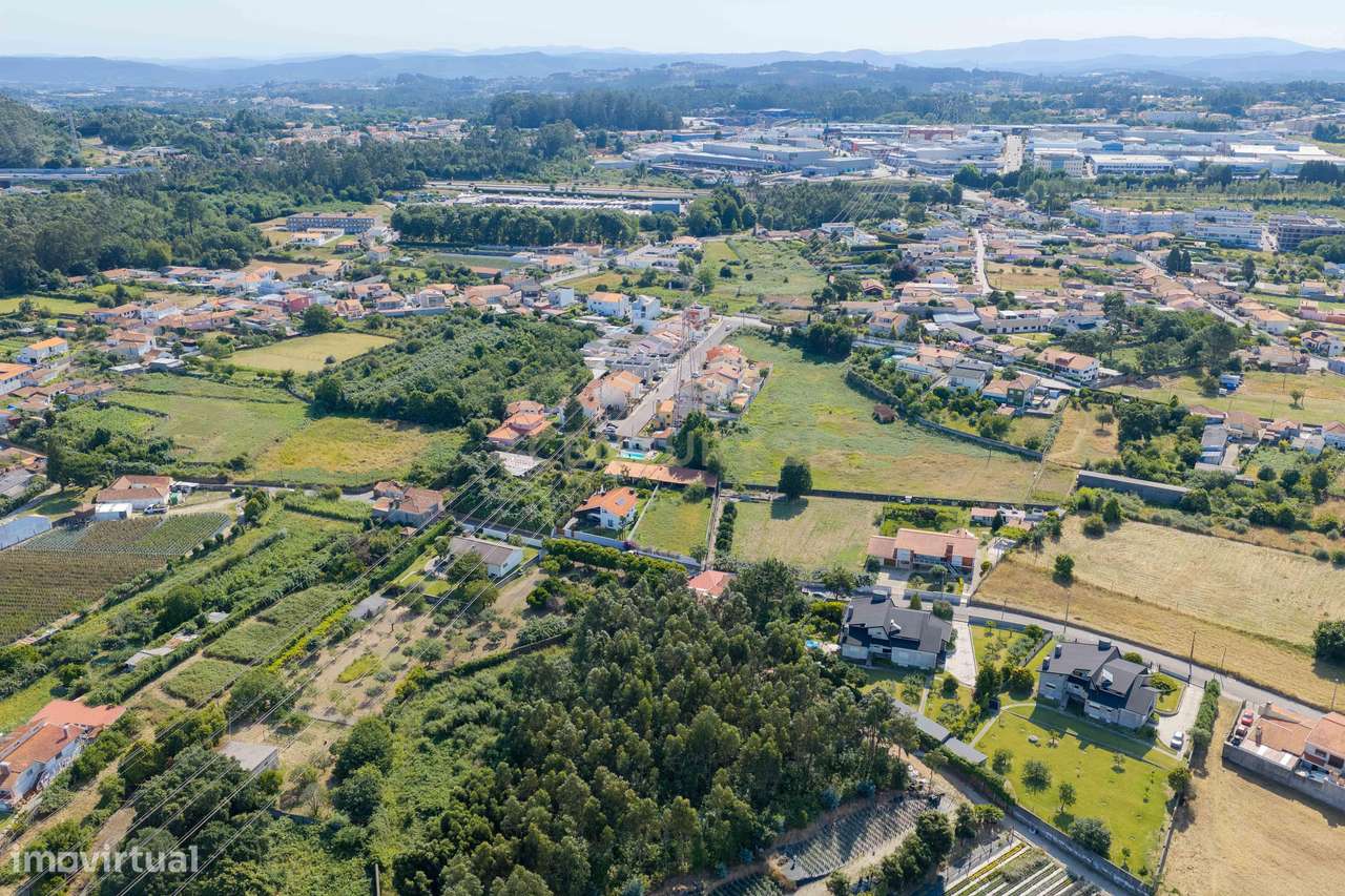 Terreno para construção já vedado em 4 frentes-3