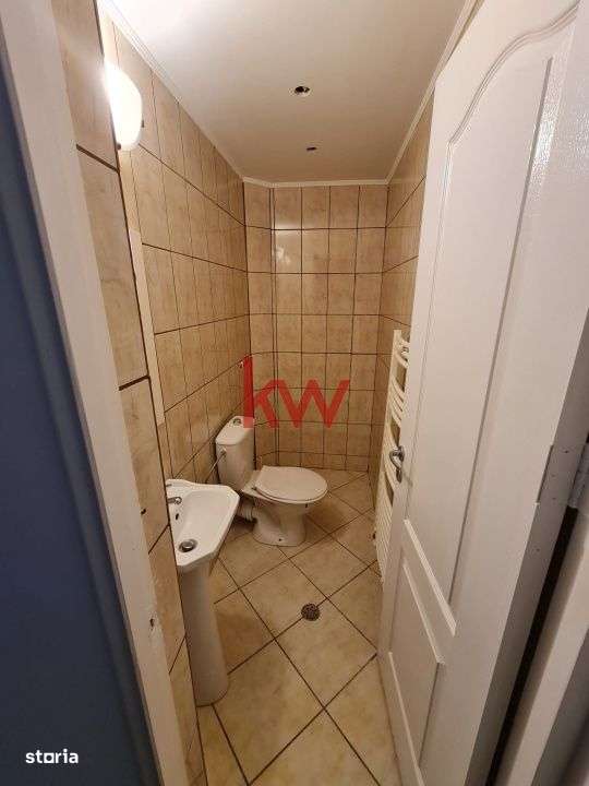 Etaj de vila, spatiu comercial sau de birouri, pentru cabinete, magazi - Imagine principală: 5/19