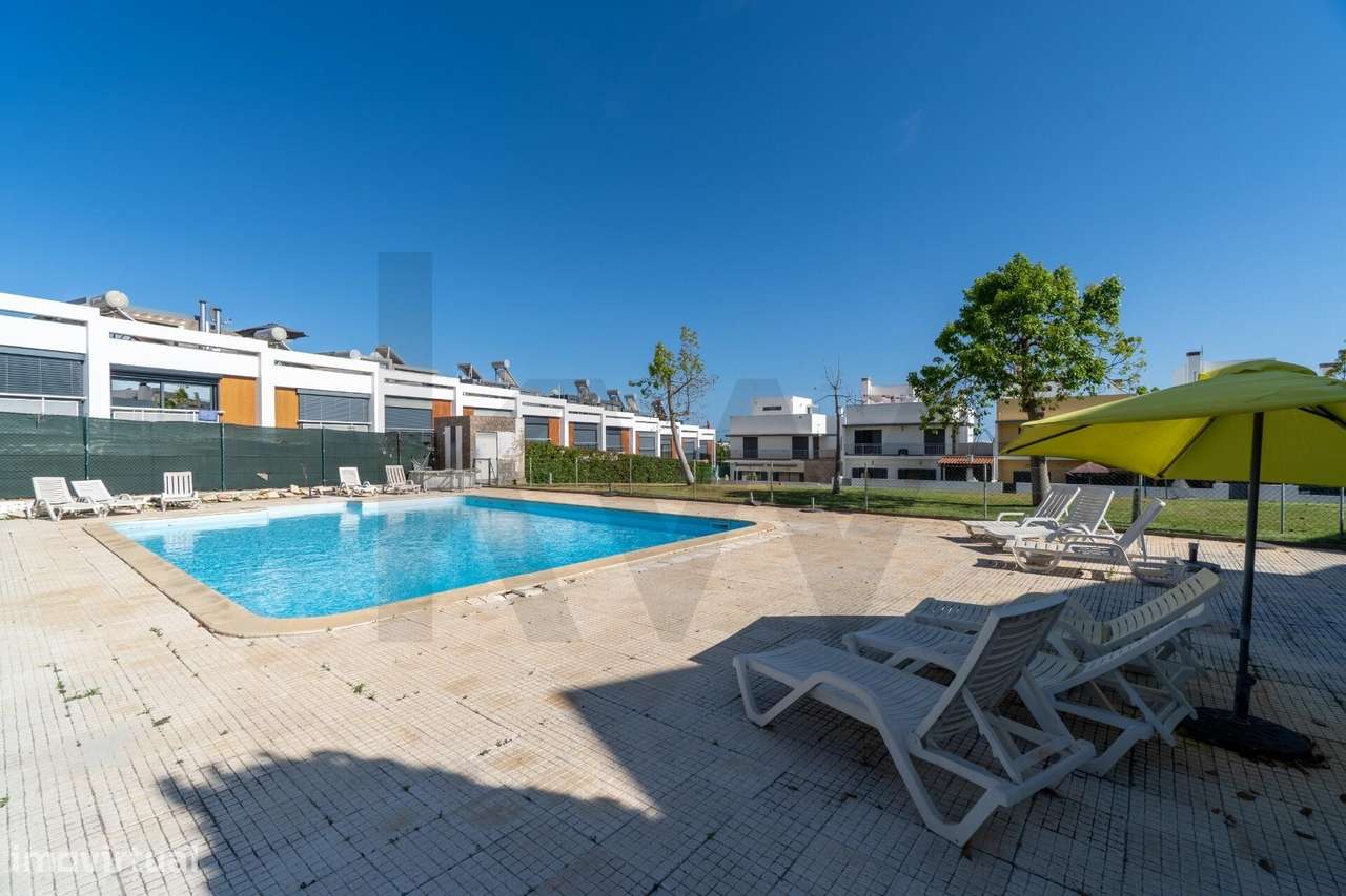 Moradia T4 com cave e estacionamento em box, inserida em condomínio co - Grande imagem: 5/39