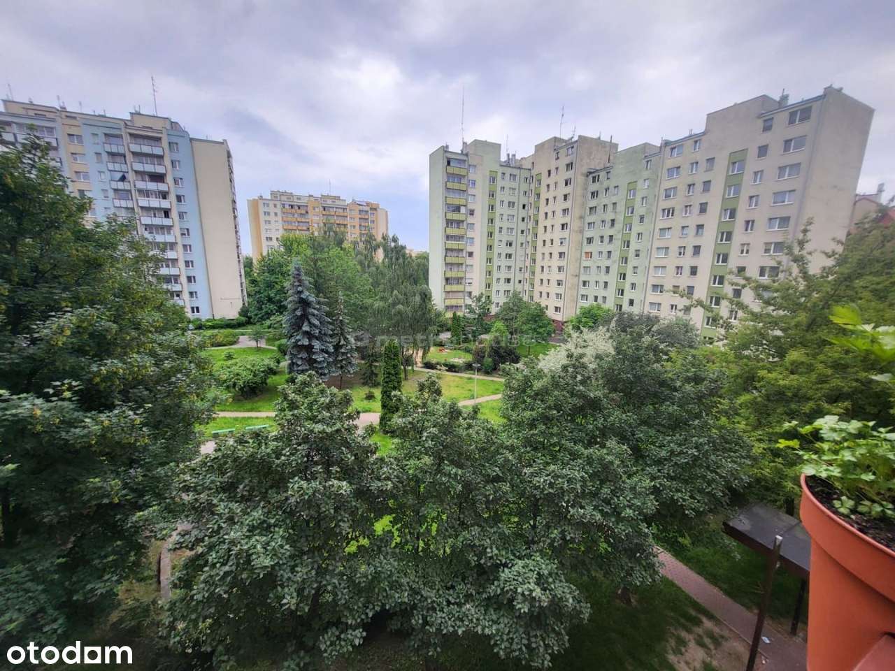 3 pokojowe mieszkanie - 300 metrów od stacji metra-10