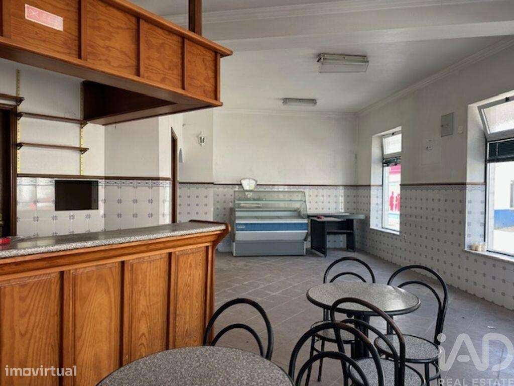 Prédio T1 em Vieira de Leiria de 170,00 m2 - Grande imagem: 5/30