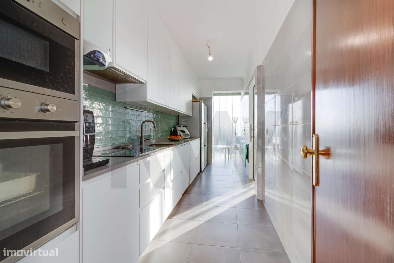 APARTAMENTO T3 OEIRAS | REMODELADO | COM ESTACIONAMENTO - Grande imagem: 2/30