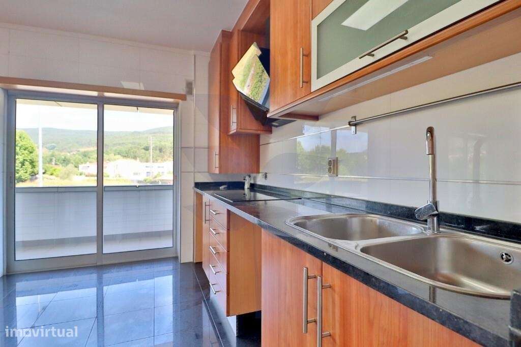 Venda apartamento T3 na freguesia de Este (São Pedro)-5