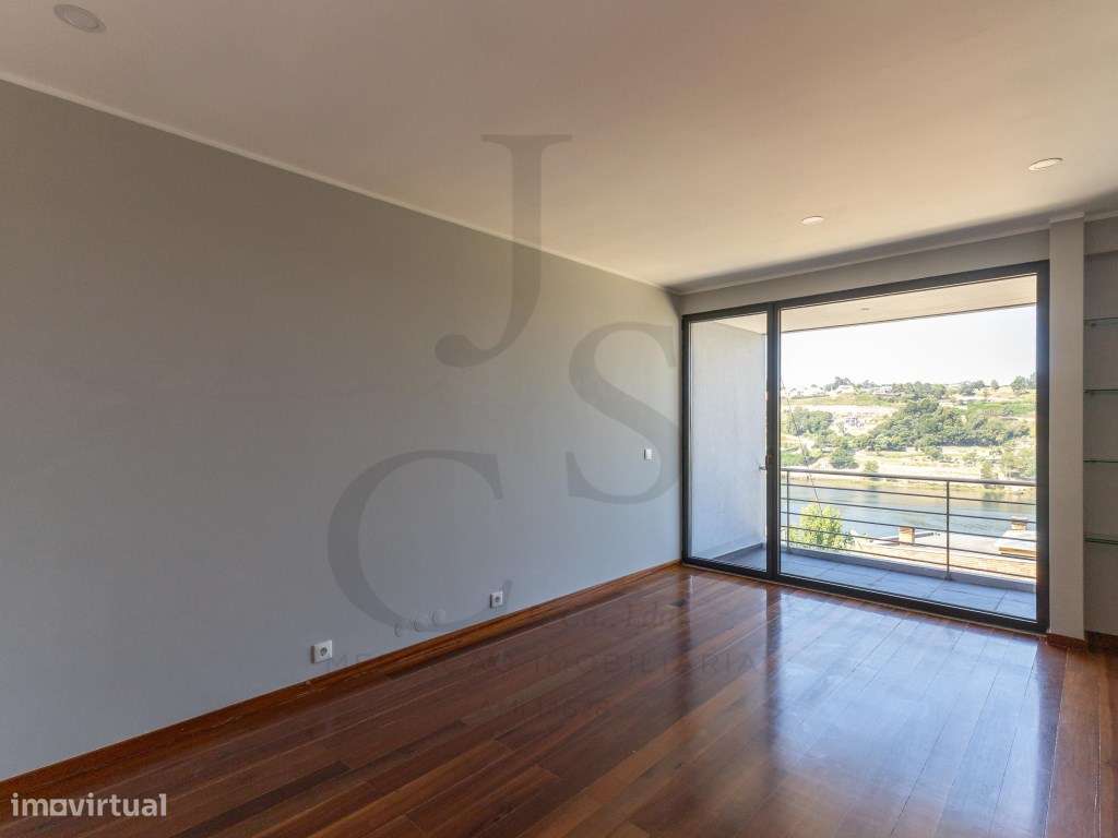 Moradia T4+T2 R/C Independente Gondomar - Possibilidade Permuta-38