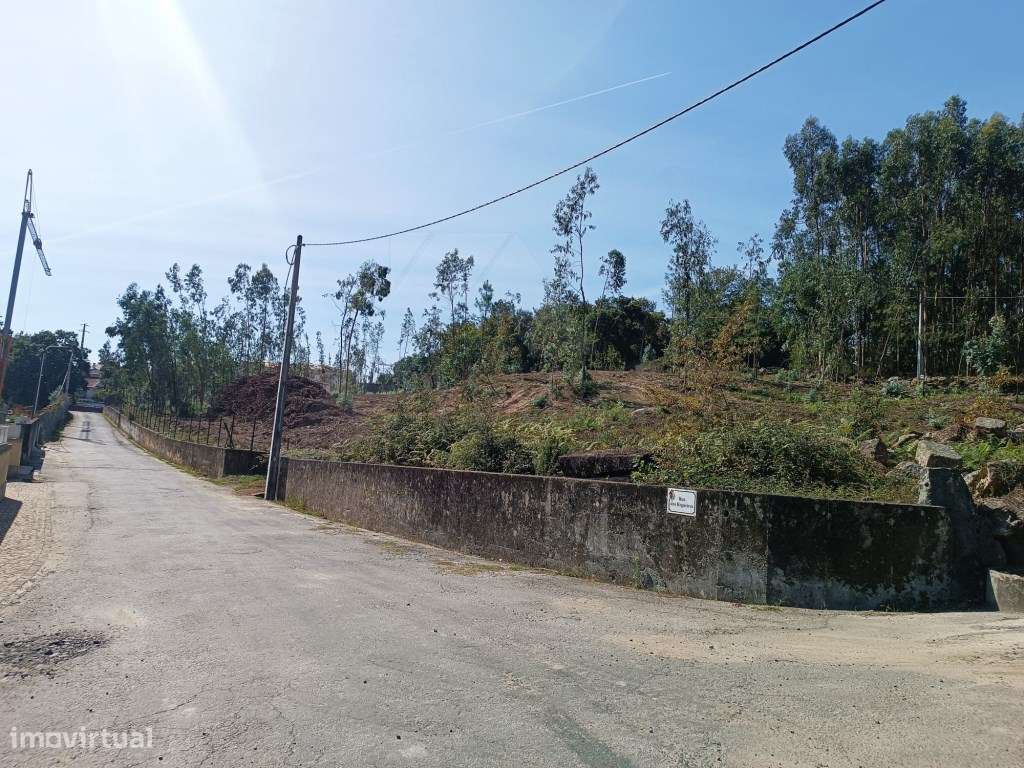 Terreno Urbano - Lote de gaveto - Grande imagem: 4/14