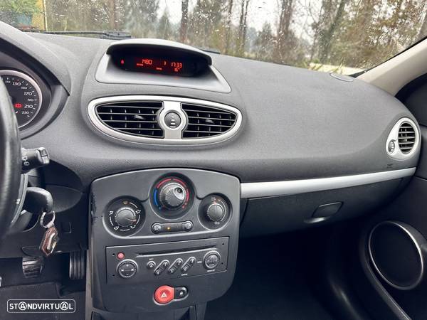 Renault Clio 1.2 16V Confort - 8