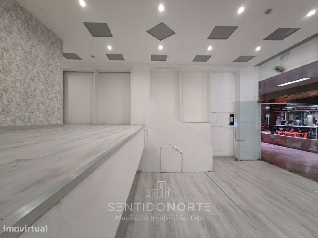 Loja no Centro Comercial Brasília-5