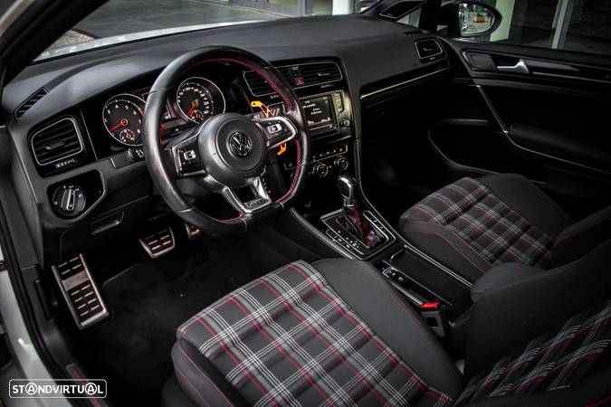 VW Golf 2.0 TSi GTi DSG - 33