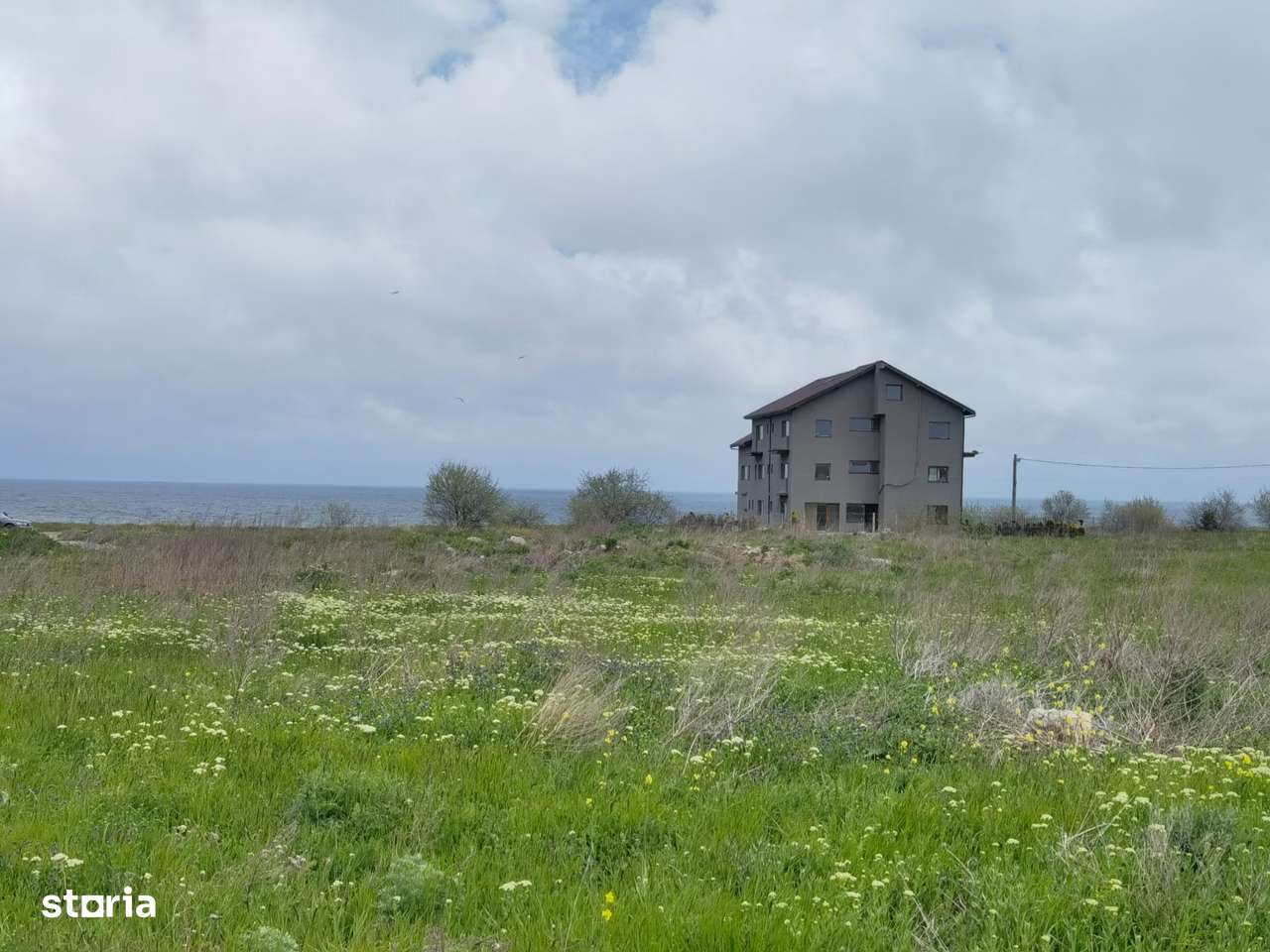 Costinesti teren intravilan 12600 mp distanta de Beach Please 500 m - Imagine principală: 5/5