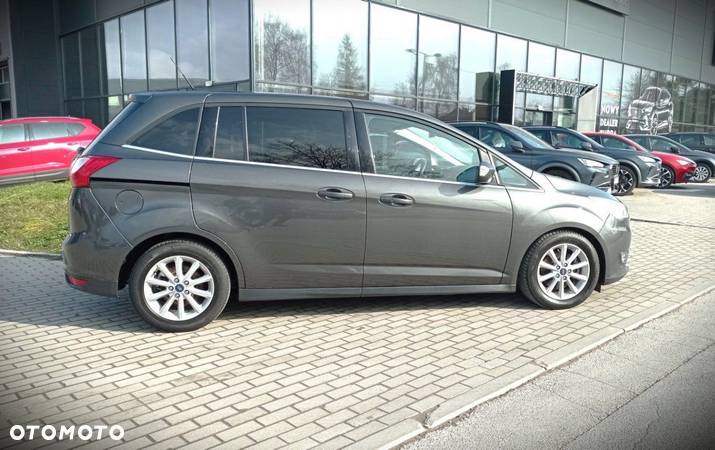 Ford Grand C-MAX - 3