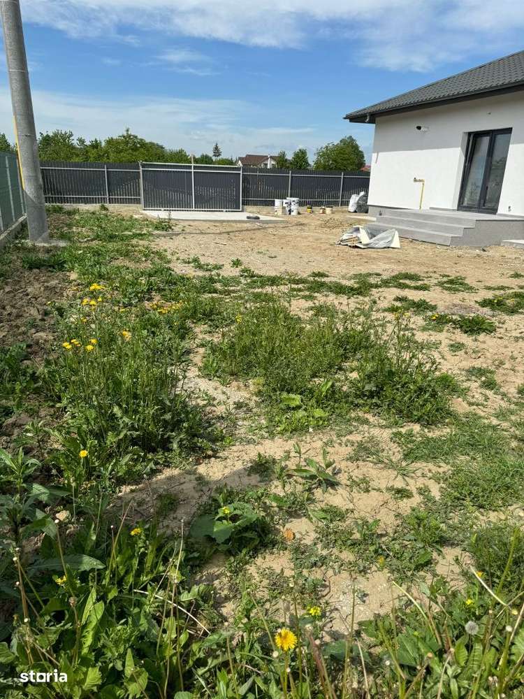 Vand Casa Nou Parter Serbanesti , la 10 min de centru .-9