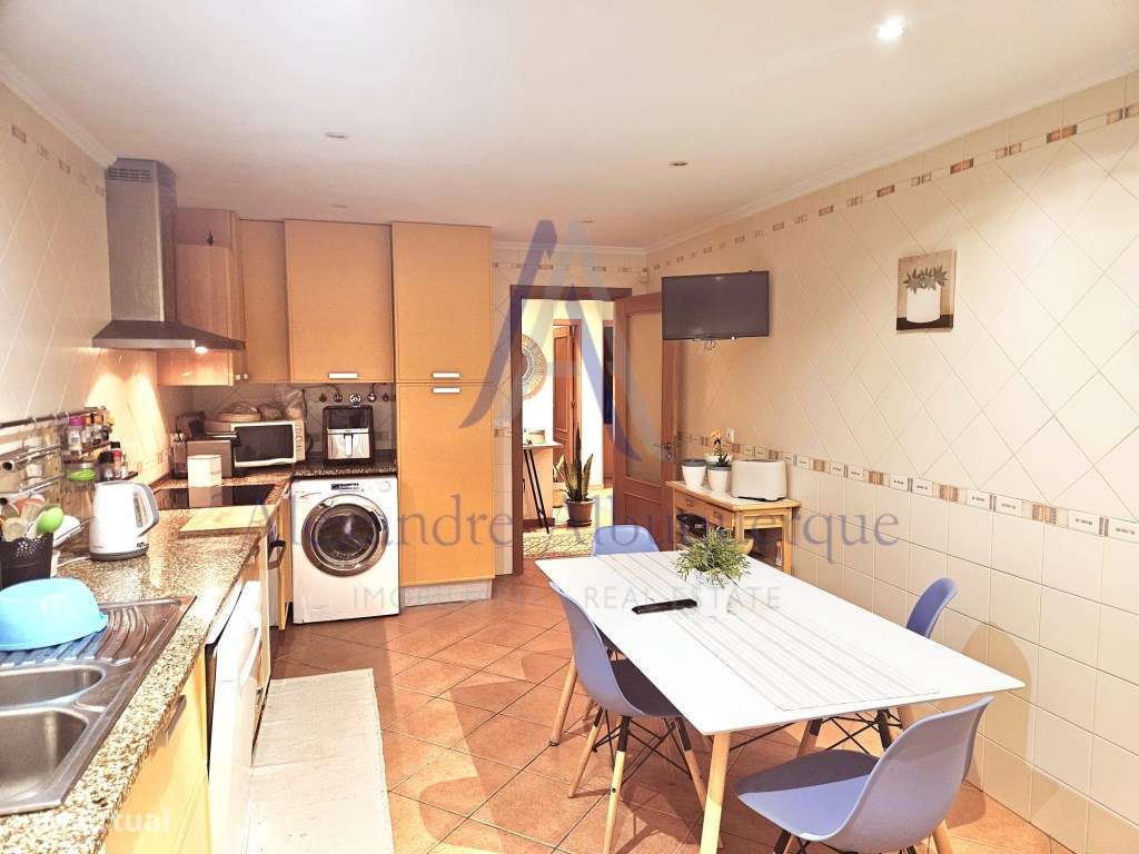 Moradia Isolada T3 com Piscina e Garagem em Azeitão-16