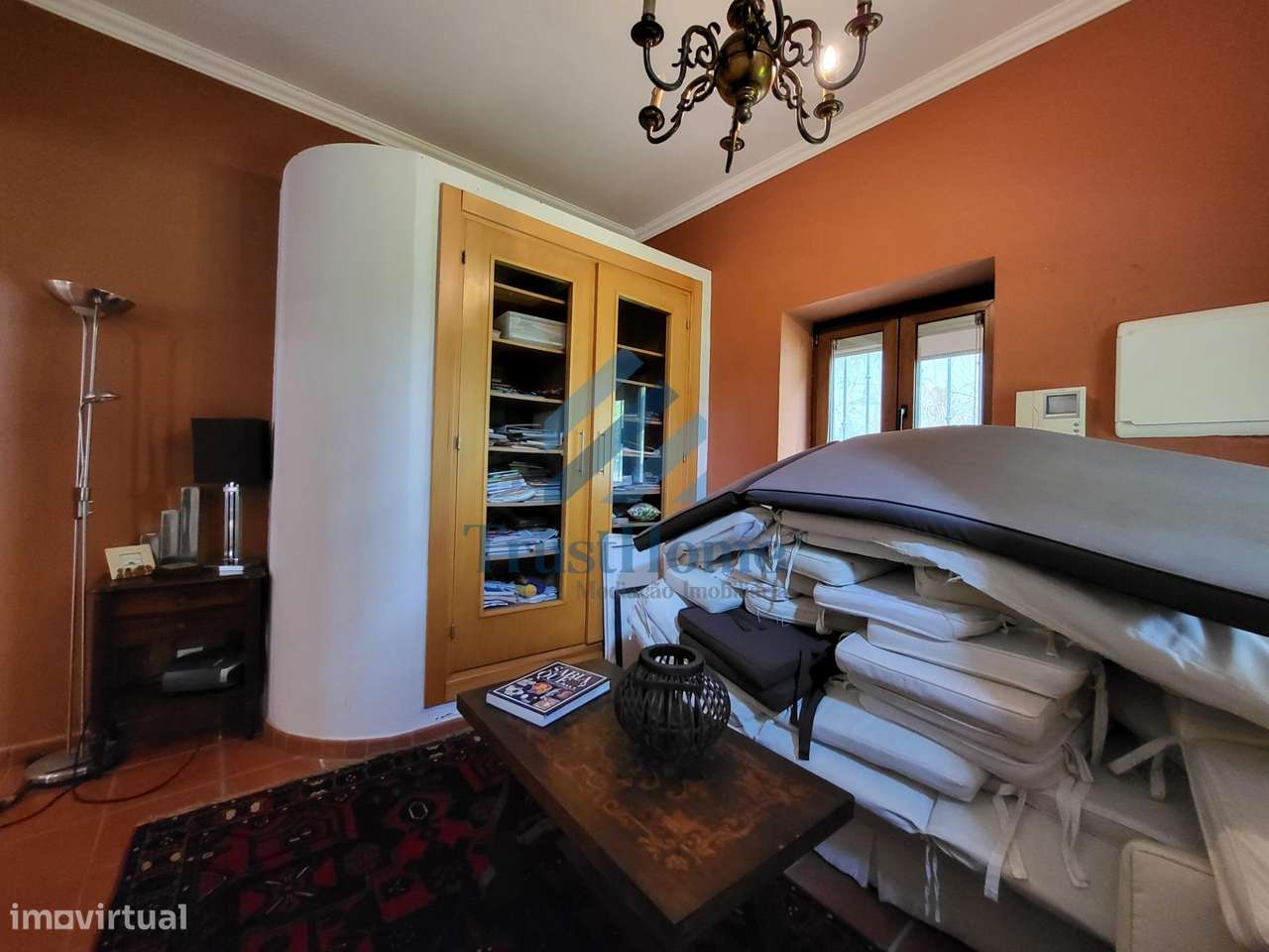 MoradiaV5 com jardim, piscina e ginásio no centro de Coruche-43