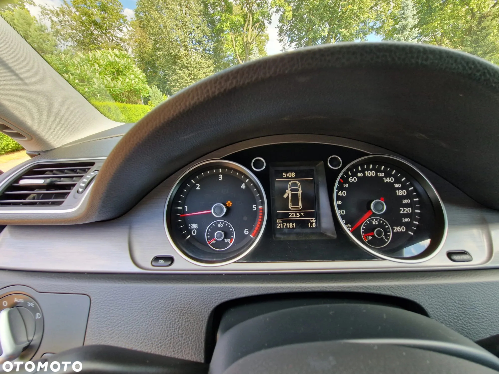 Volkswagen Passat Variant 1.6 TDI BlueMotion Technology Business Edition - 25
