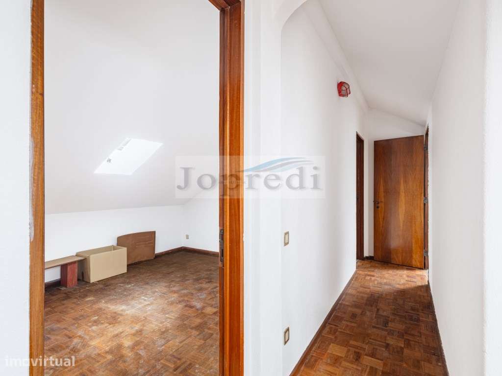 T2 + 5 Duplex Centro de Carcavelos-18