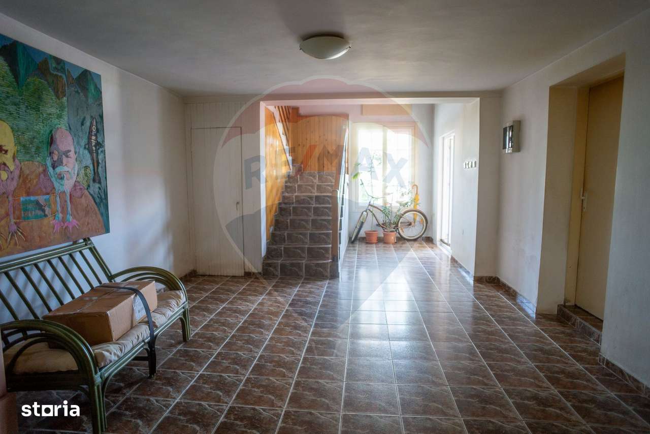 Vila multifunctionala de vanzare, Soseaua Slaj-12