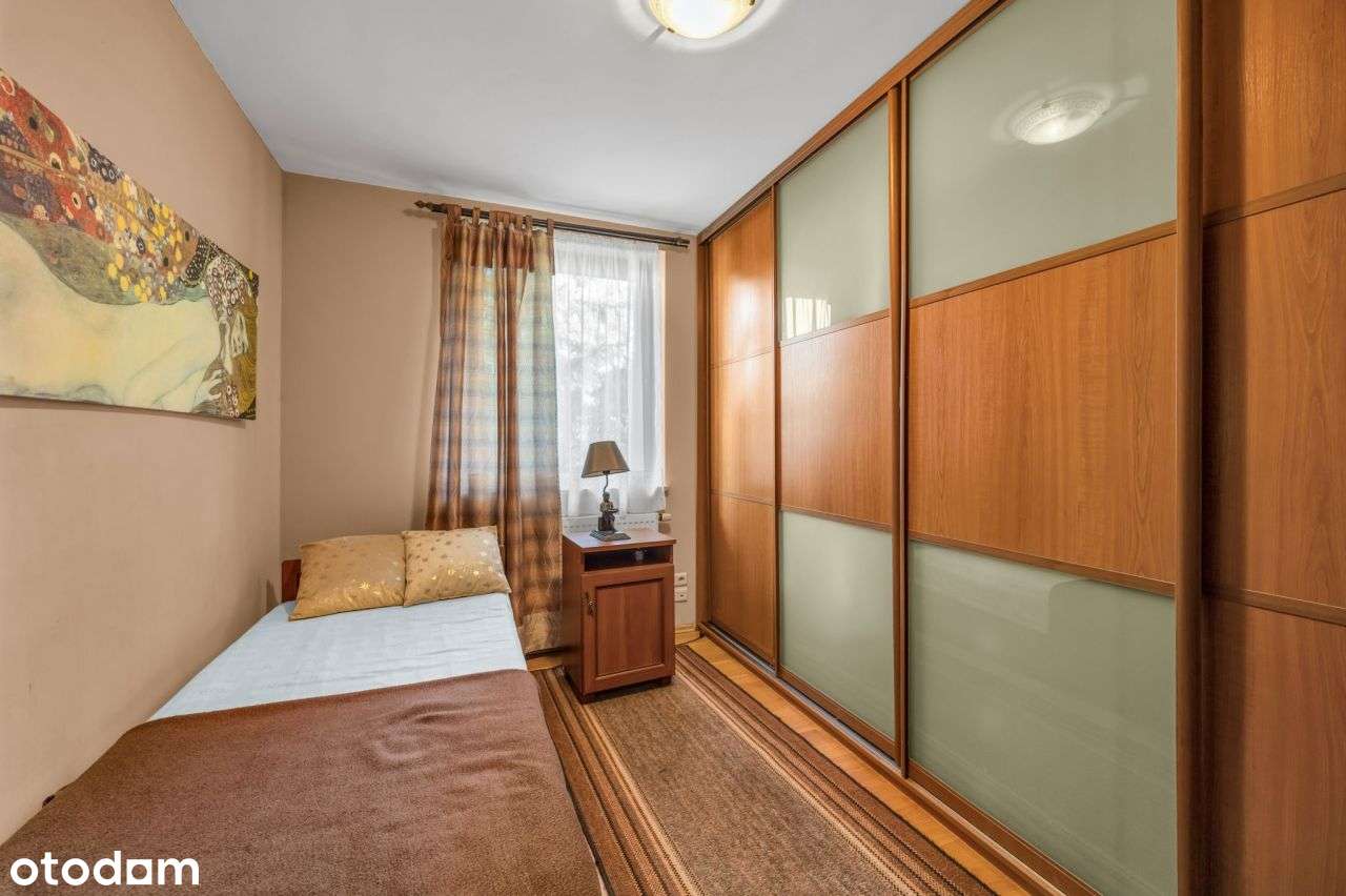 Przestronny dom z zagospodarowaną działką-10