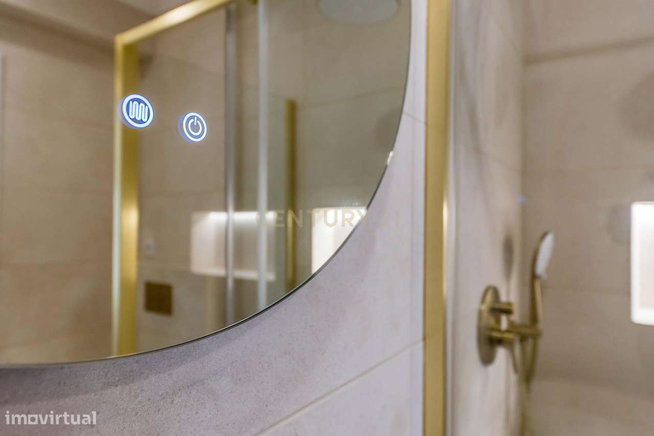 Apartamento T3 Totalmente Remodelado – Cova da Piedade, Almada-44