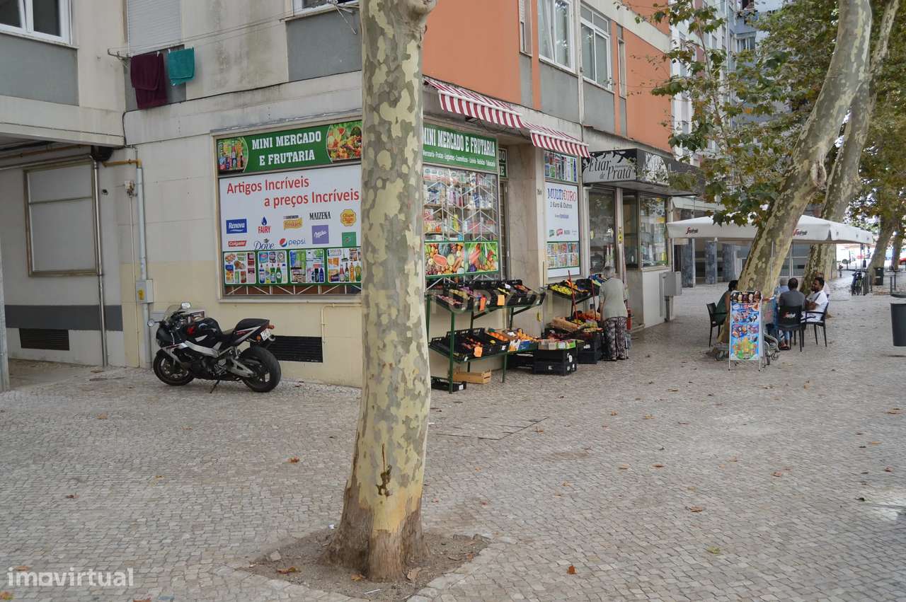 Espaço Comercial em Benfica, Lisboa - Oportunidade Única - Grande imagem: 2/20