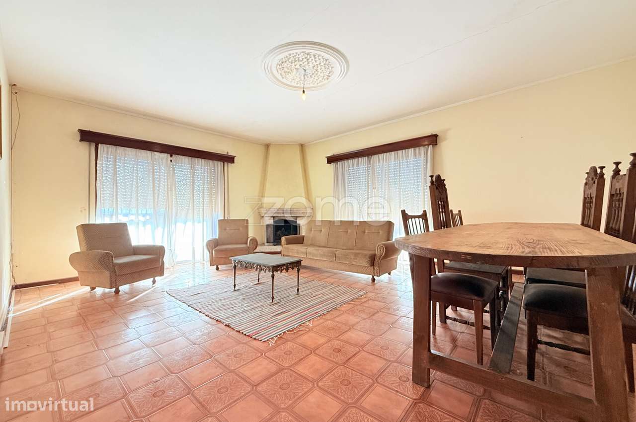 Moradia T4 Individual com 320 m² — Terreno 796 m² - Grande imagem: 3/20